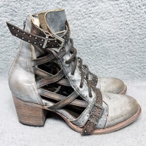 Freebird Cheyenne Womens Size 10 Cutout Ankle Boots Gray Silver Leather